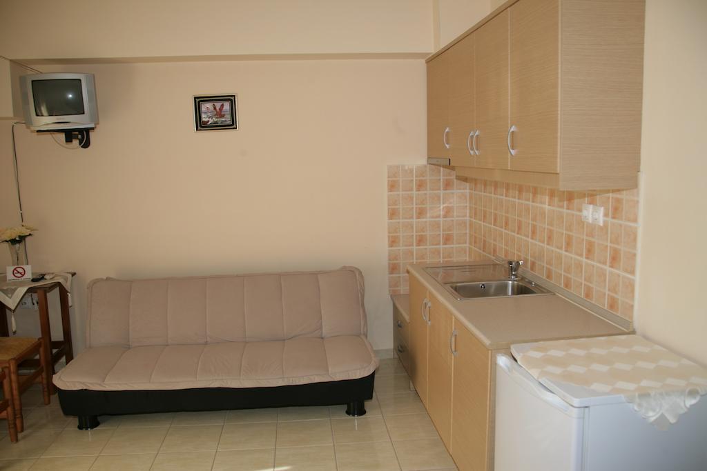 Elanthi Hostel Kastoria Ngoại thất bức ảnh